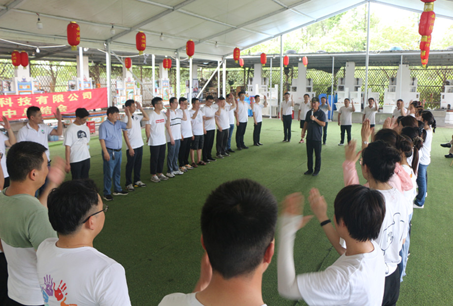 We are in the same boat through storms, and join hands to fight far away - Shanghai Winner Environmental Technologies Co., Ltd